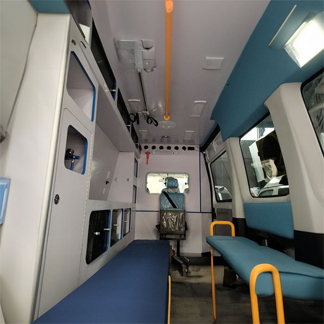 南昌私人救护车租赁联系电话