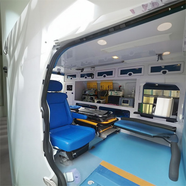 南昌私人救护车租赁联系电话