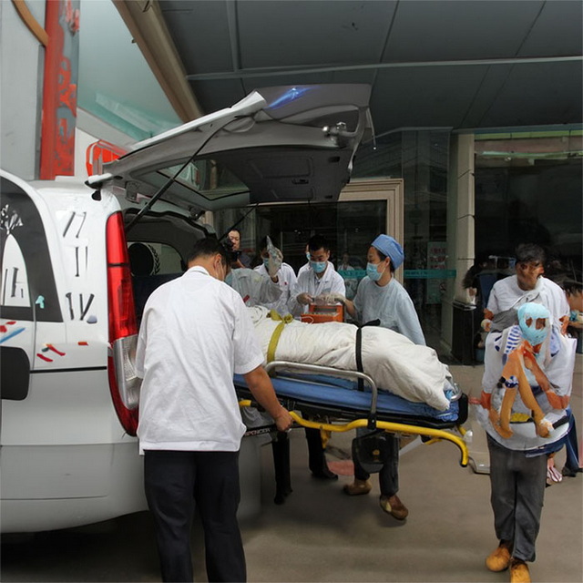 南昌救护车租车联系电话