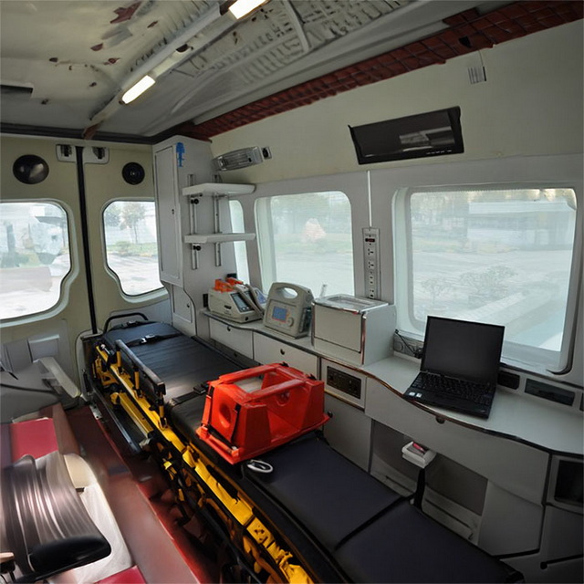 南昌私人救护车租赁联系电话