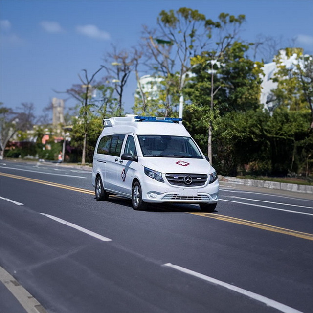 南昌私人救护车租赁电话号码