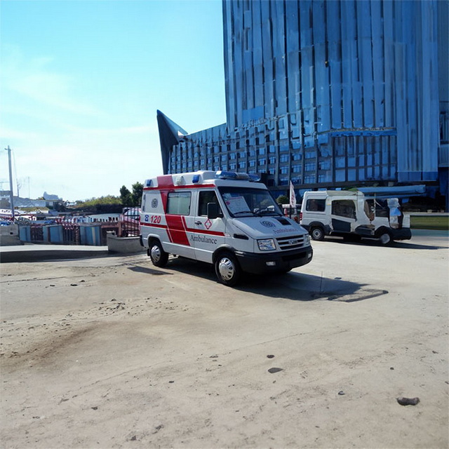 南昌私人救护车租赁电话