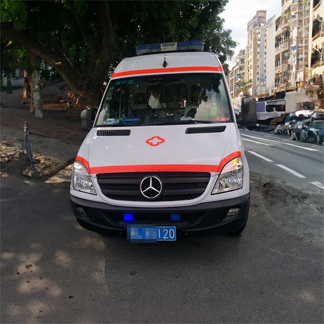 南昌出租救护车联系电话