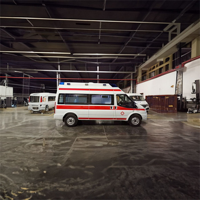 南昌私人救护车租赁收费