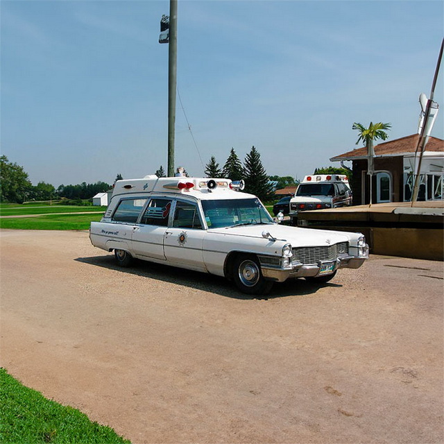 南昌私人救护车出租联系电话