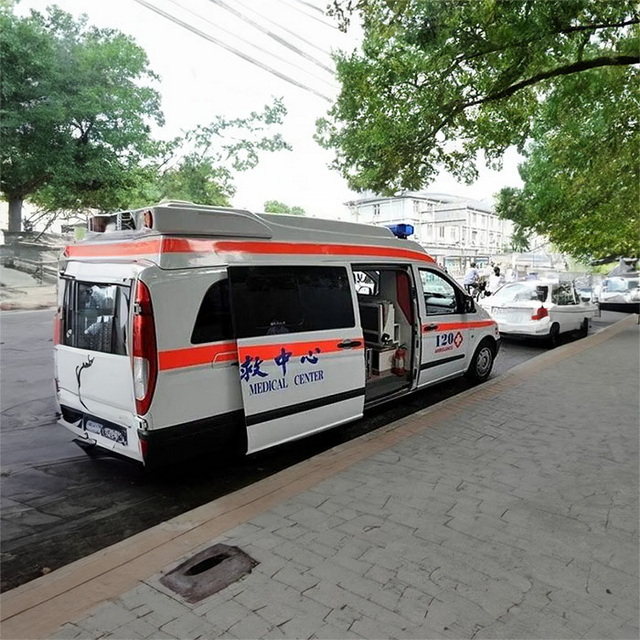 南昌私人救护车租赁联系电话
