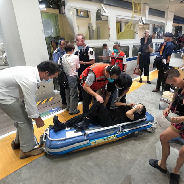 南昌租赁私人救护车联系电话