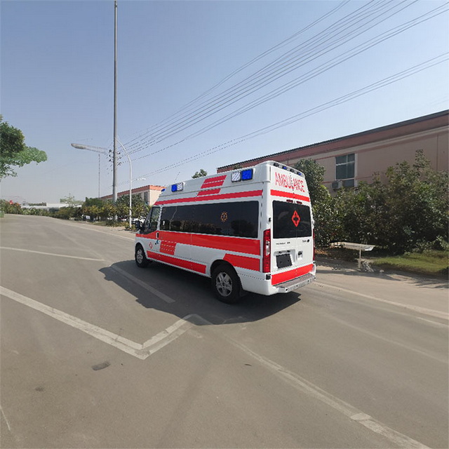 南昌出租私人救护车联系电话