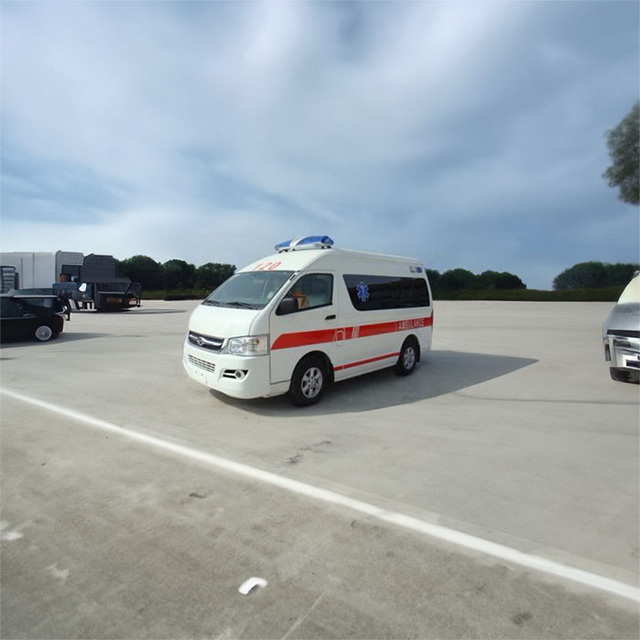 南昌私人救护车租赁电话