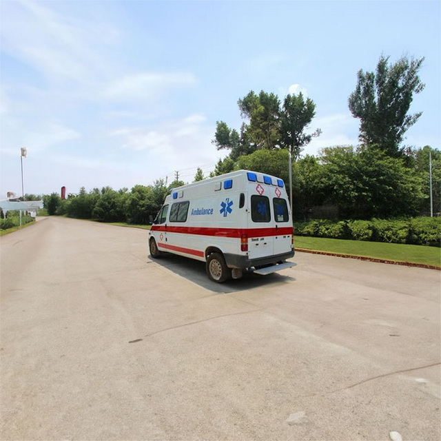 南昌私人救护车租赁电话