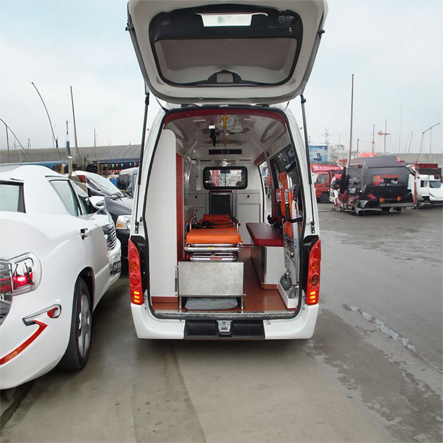 南昌救护车出租联系电话