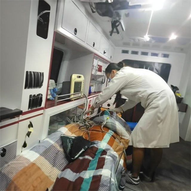 南昌私人救护车租赁收费