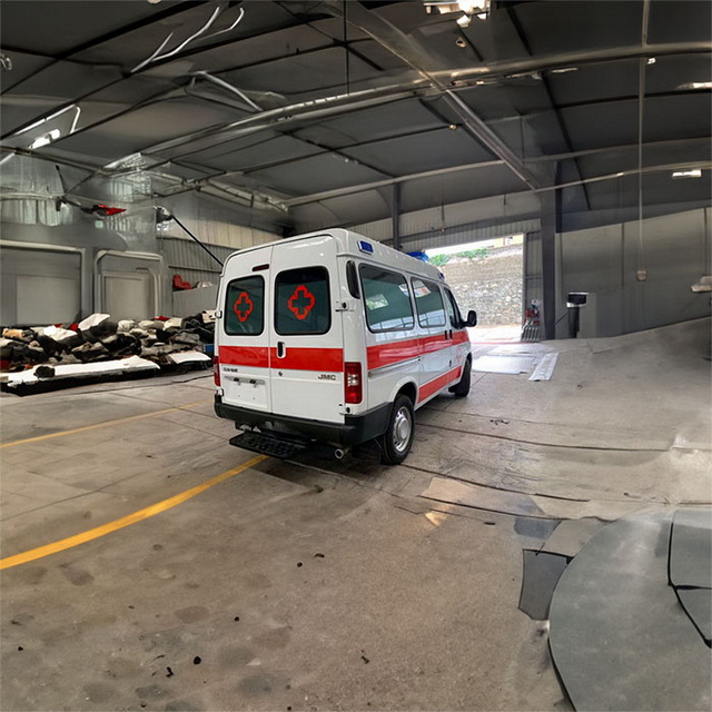 南昌私人救护车出租联系电话