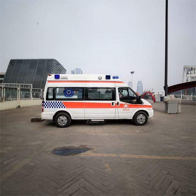南昌出租救护车联系电话